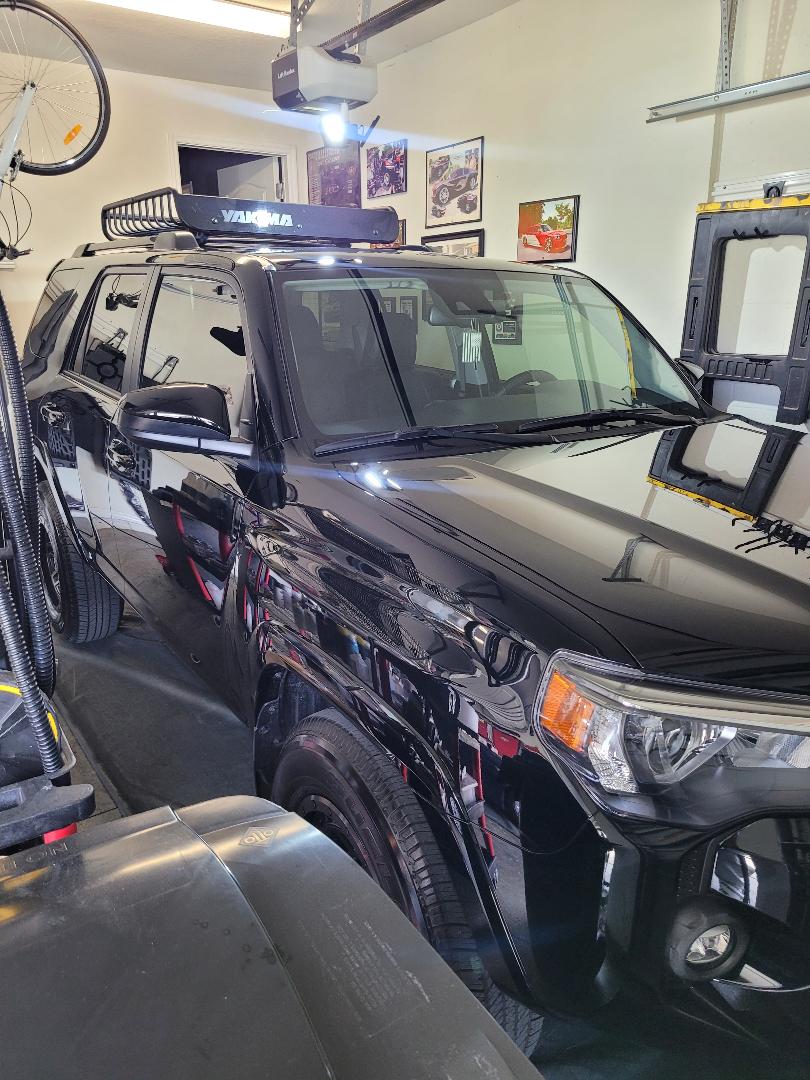Toyota 4Runner — showroom shine