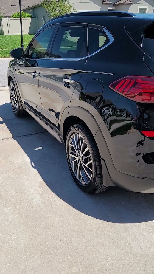Hyundai Tucson — rear three-quarter
